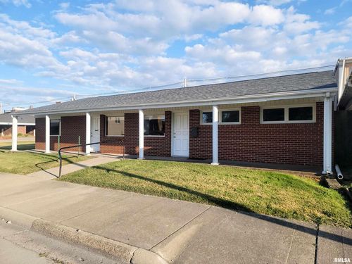 119-121 W 2nd St, Flora, IL, 62839-1606 | Card Image