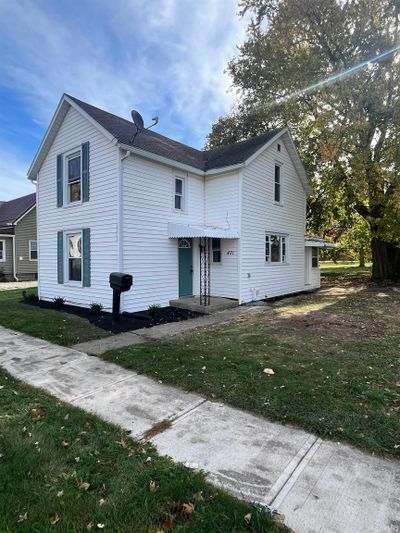 421 W Whitley Street, House other with 3 bedrooms, 1 bathrooms and null parking in Churubusco IN | Image 2