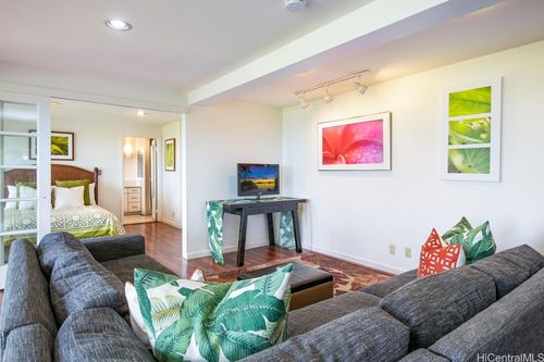 4020 Lurline Dr, Honolulu, HI, 96816-4008 | Card Image