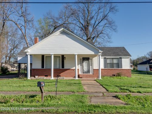 104 E South Ave, Crenshaw, MS, 38621-5831 | Card Image