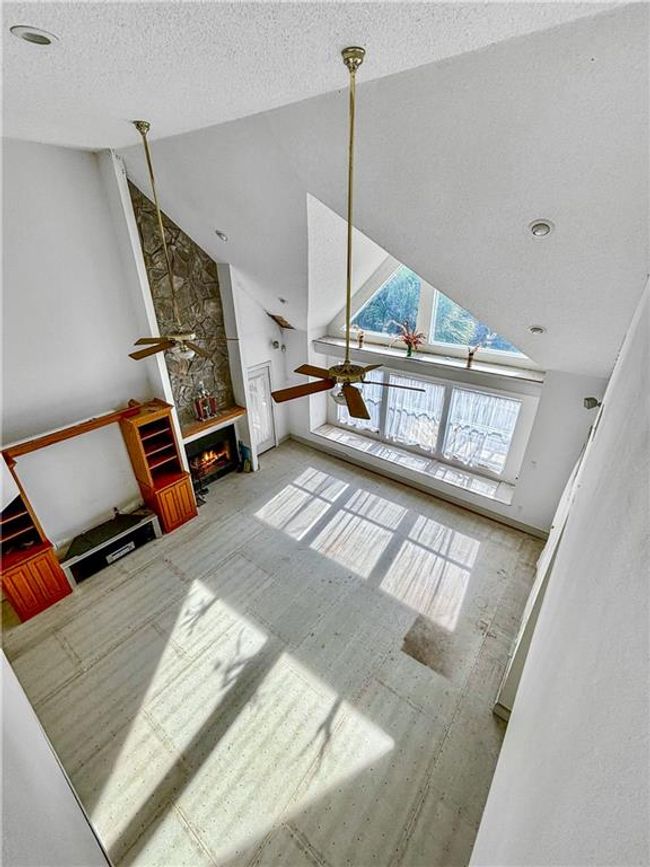Great Room | Image 10