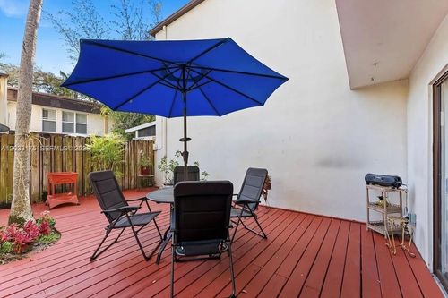 15b-3300 Atlanta St, Hollywood, FL, 33021-3146 | Card Image