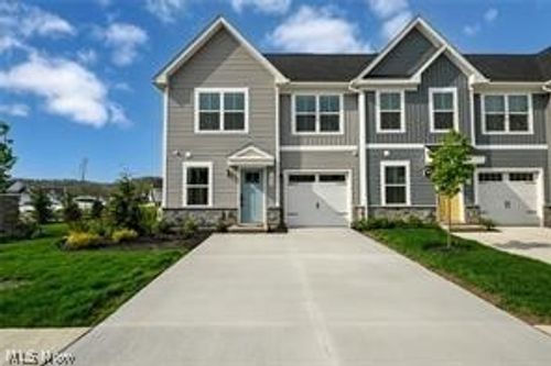 1838 Shank Dr, Akron, OH, 44313-4818 | Card Image