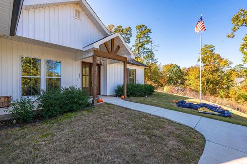 131 Wildwood Forest Rd, Hot Springs, AR, 71913-7572 | Card Image
