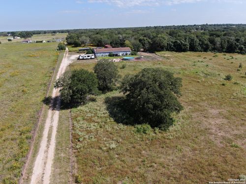 1077 C Rd, Sutherland Springs, TX, 78161-4733 | Card Image