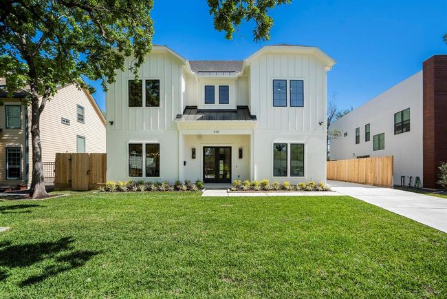 Landscaped beautifully. | Image 5