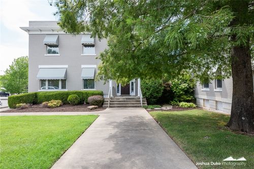 215 N College Ave, Fayetteville, AR, 72701-4238 | Card Image