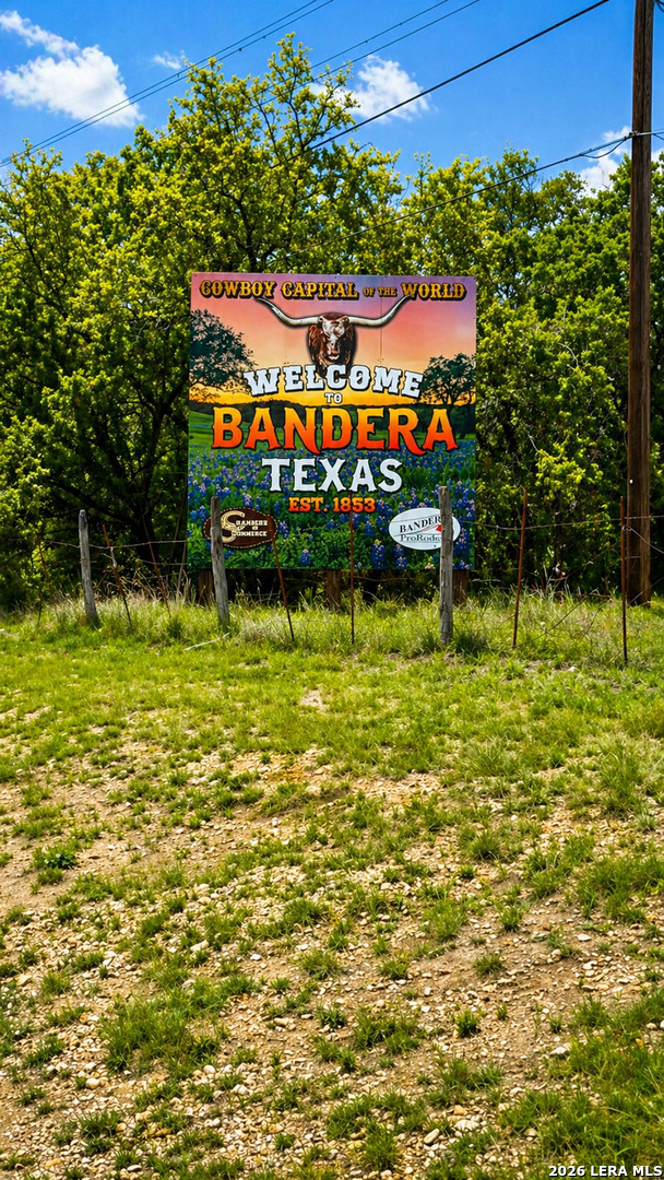 Land in Bandera 4