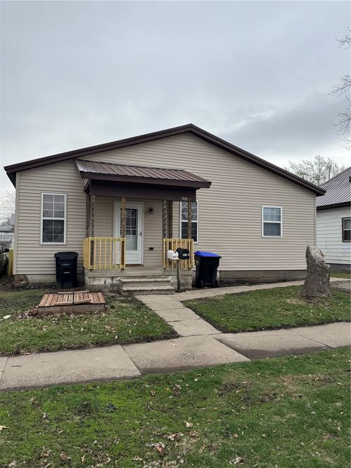 907 6th Avenue, Belle Plaine, IA, 52208 | Card Image