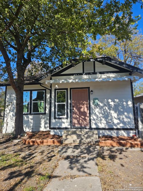 1827 W Ashby Pl, San Antonio, TX, 78201-6149 | Card Image