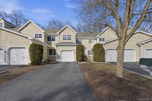 3-3-305 Glenwood Dr, Briarcliff Manor, NY, 10510-2057 | Card Image
