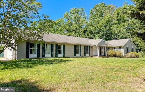 811 Cove Point Rd, LUSBY, MD, 20657-4603 | Card Image