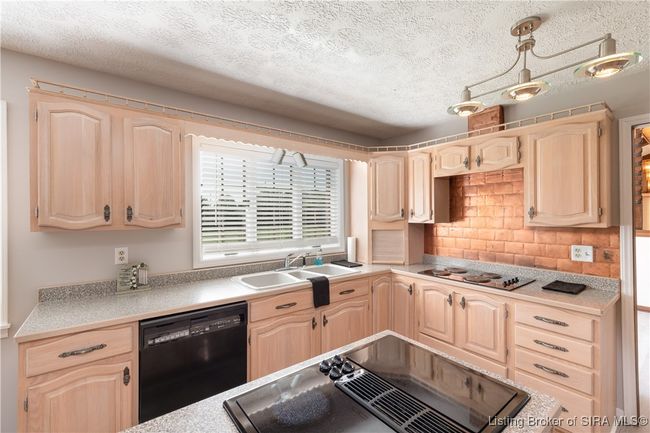85 Northfield Dr, Home with 3 bedrooms, 3 bathrooms and null parking in Scottsburg IN | Image 11