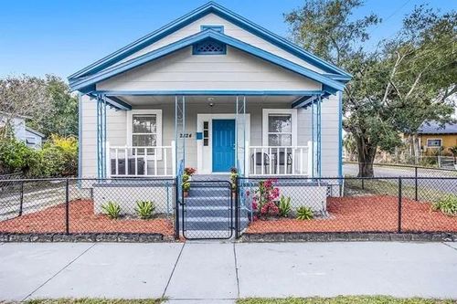 2824 N 19th St, TAMPA, FL, 33605-2740 | Card Image