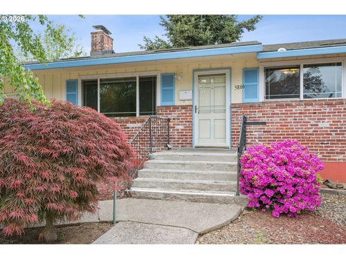 5866 Se Lloyd St, Milwaukie, OR, 97222-2774 | Card Image