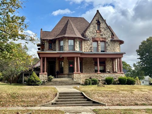 235 S 2nd St, Greenfield, OH, 45123-1654 | Card Image