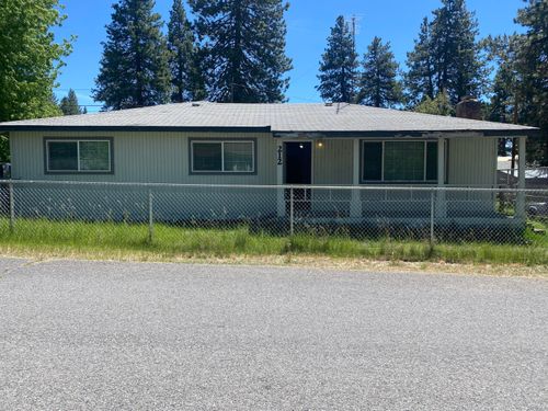 212 W Chocktoot St, Chiloquin, OR, 97624-6805 | Card Image