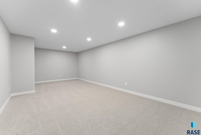 513 N Wildcat Dr, Townhouse with 3 bedrooms, 3 bathrooms and null parking in Sioux Falls SD | Image 53