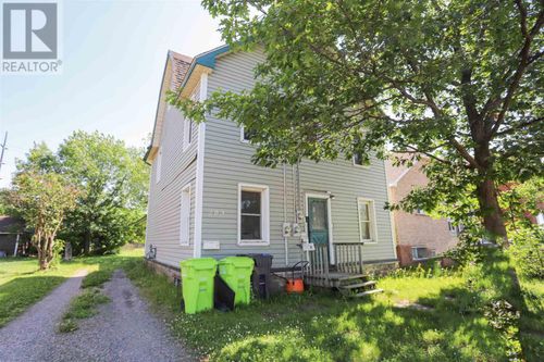 203 Wallace Terr, Sault Ste. Marie, ON, P6C1K2 | Card Image