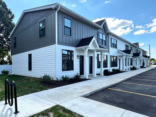 100-1432 Naperville Wheaton Rd, Naperville, IL, 60563-1511 | Card Image