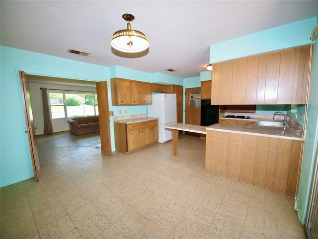 1441 Brazos St, House other with 3 bedrooms, 2 bathrooms and null parking in Graham TX | Image 7