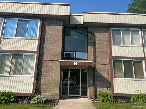 apt-202-3901 Fort St, Trenton, MI, 48183-4101 | Card Image