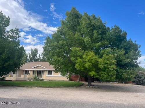 5390 Vinewood, Fallon, NV, 89406-4261 | Card Image