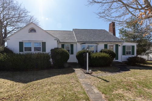 32 Maplewood St, Old Saybrook, CT, 06475-2113 | Card Image