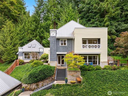 8027 Ne Hidden Cove Rd, Bainbridge Island, WA, 98110-1198 | Card Image