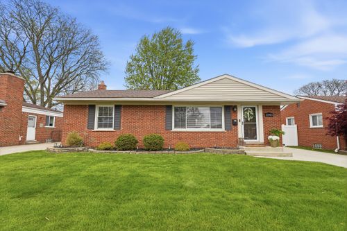 32900 Hees St, Livonia, MI, 48150-3773 | Card Image