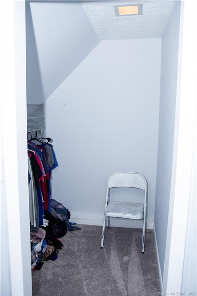 Walk-in closet | Image 32