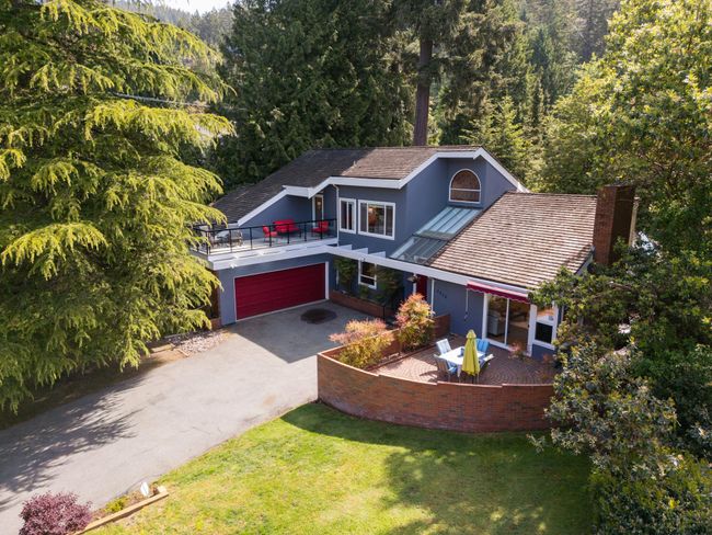 6020 Glenwynd Place, House other with 4 bedrooms, 2 bathrooms and null parking in West Vancouver BC | Image 38