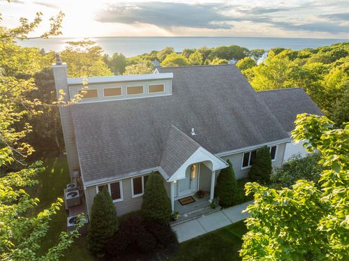 70 Jean Ct, Riverhead, NY, 11901-6304 | Card Image