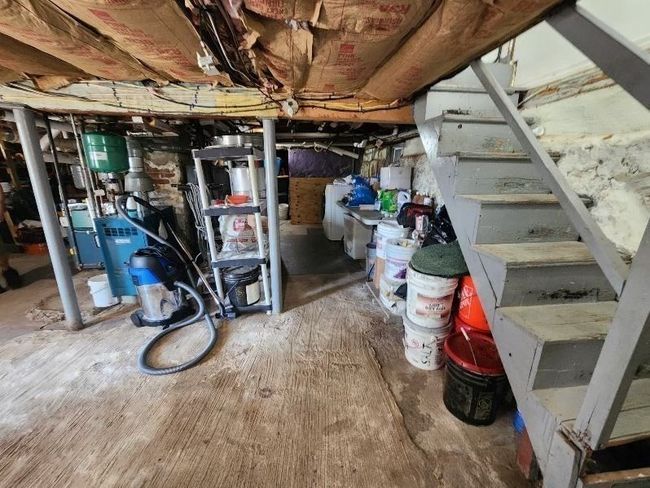 14 Russell St, Home with 6 bedrooms, 2 bathrooms and 5 parking in Everett MA | Image 26