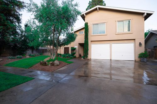 8296 N Del Mar Ave, Fresno, CA, 93711-6017 | Card Image
