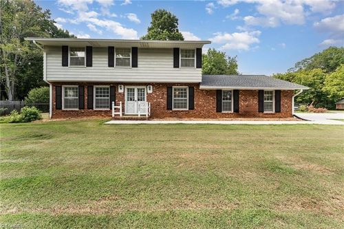 3705 Whitehaven Rd, Winston Salem, NC, 27106-2530 | Card Image