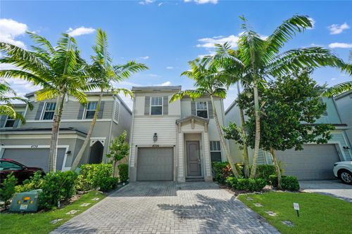 4736 Nw 48th Ter, Tamarac, FL, 33319-3631 | Card Image