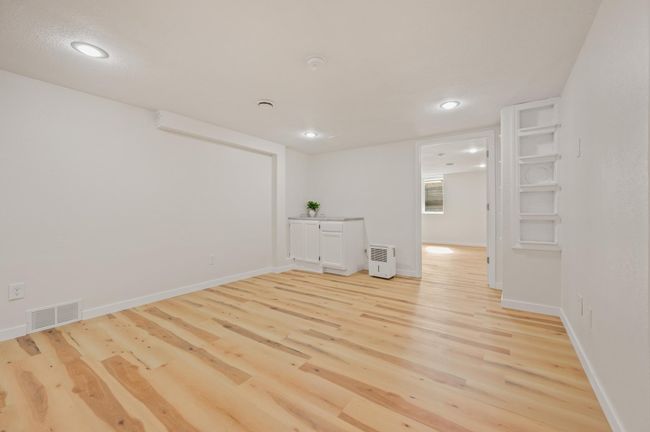 Light Bright Lower Level | Image 25