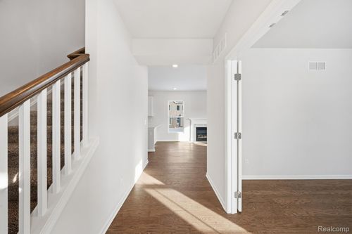 27147 Silo Dr, Saline, MI, 48176-8982 | Card Image