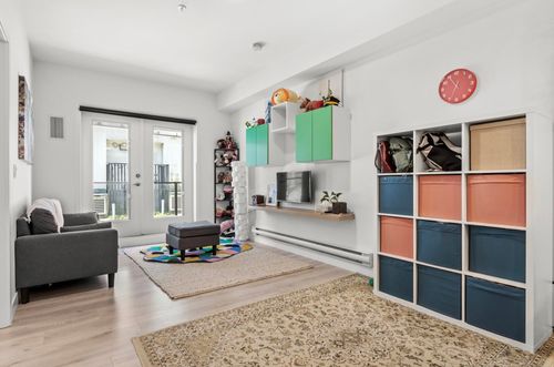 102-2688 Duke St, Vancouver, BC, V5R4S9 | Card Image