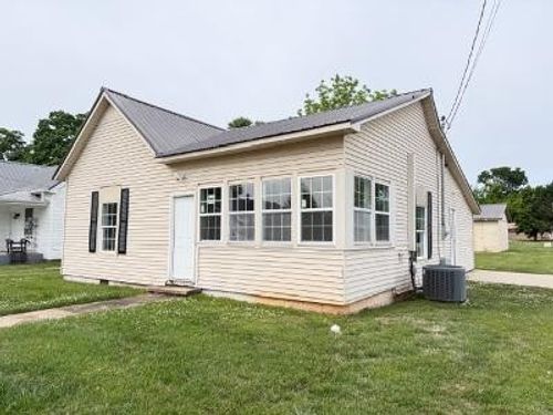 102 Hodges St N, Cowan, TN, 37318-3216 | Card Image