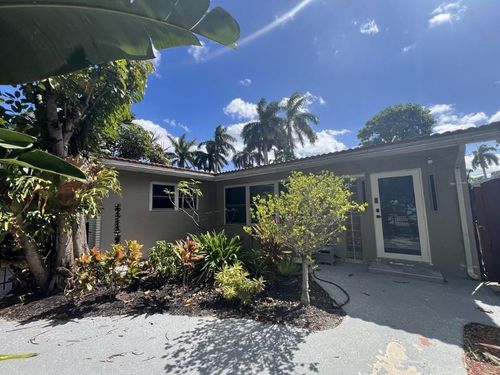 1042 Tyler St, Hollywood, FL, 33019-1304 | Card Image