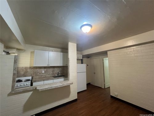 apt-8-215 Paoakalani Ave, Honolulu, HI, 96815-3749 | Card Image