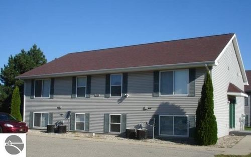 1501 E Bellows St, Mt Pleasant, MI, 48858-3393 | Card Image