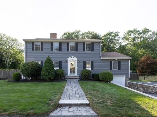 967 Summer St, Lynnfield, MA, 01940-2242 | Card Image