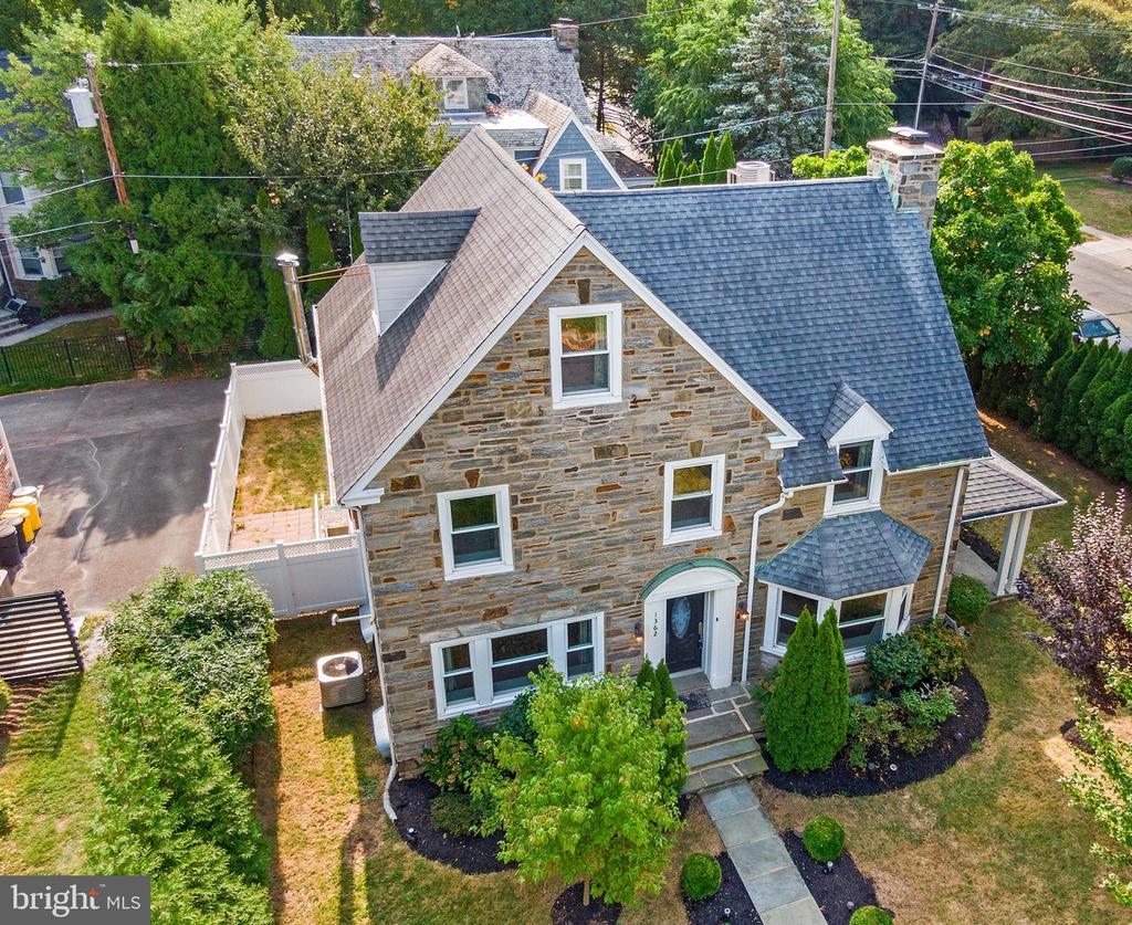 Arbordale Rd, Wynnewood, PA 19096