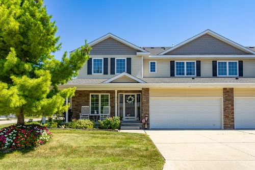 2749 Nw 155th St, Clive, IA, 50325-4550 | Card Image