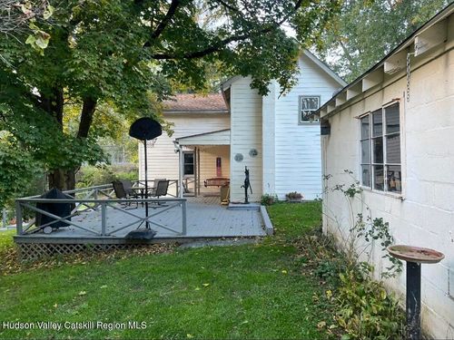 675 Ny-81, Coxsackie, NY, 12051 | Card Image