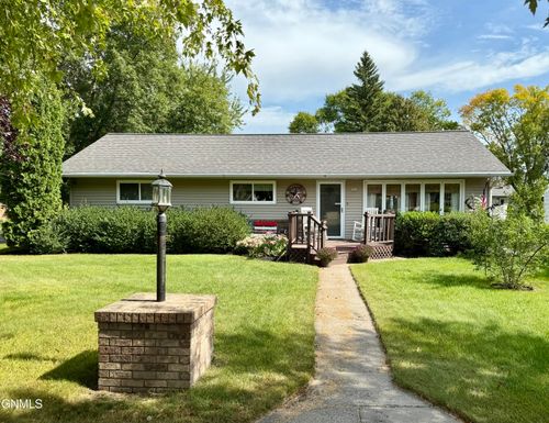 250 2nd St Sw, Forman, ND, 58032-4117 | Card Image