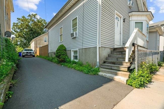 207 Buffinton St, House other with 4 bedrooms, 1 bathrooms and null parking in Fall River MA | Image 11